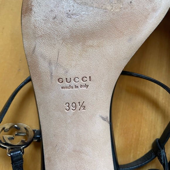 GUCCI Interlocking G Logo Leather T-Strap heel - Picture 9 of 13